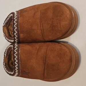 Kids Hurley Brown Suede Moccasin Slippers Cozy Lined Slip On Shoes Size 1